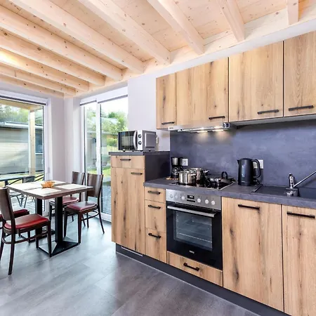 Kronenburger Couples Bungalow, Cleaning Included *